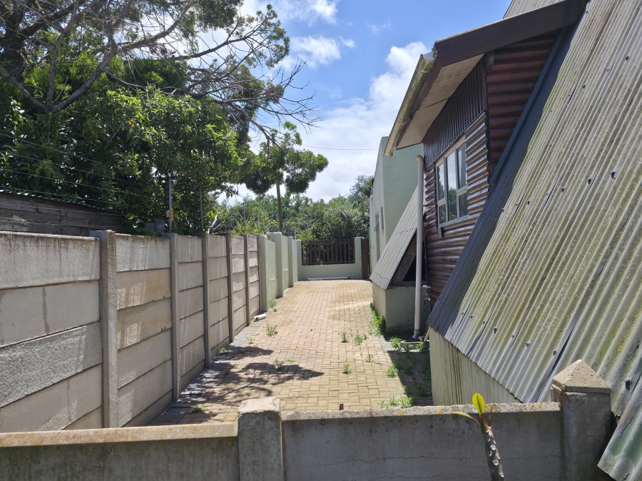 4 Bedroom Property for Sale in Aston Bay Eastern Cape